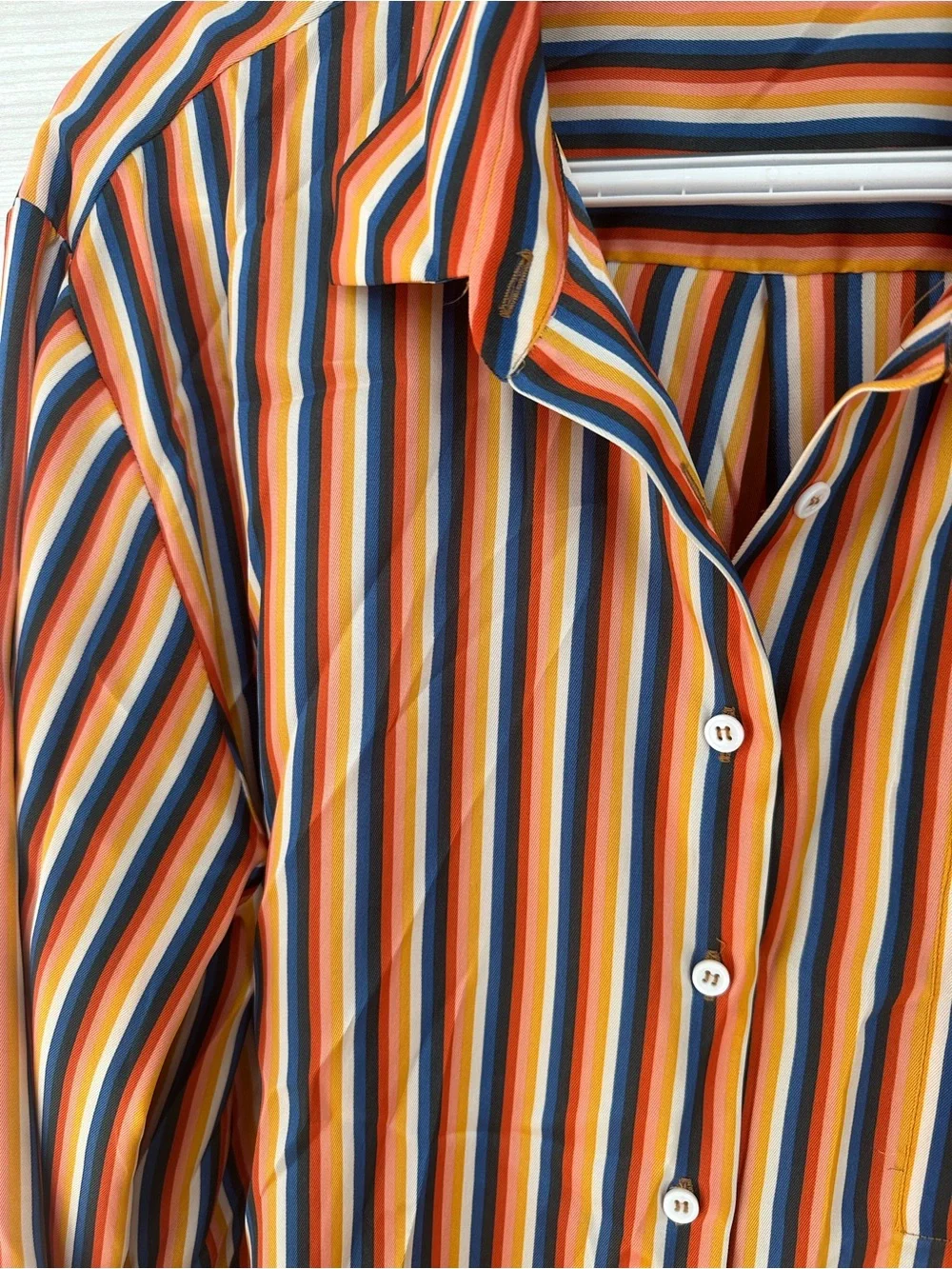 Zara woman satin feel color striped blouse - Medium - Picture 3 of 5